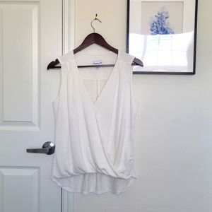 White drape v-neck sleeveless top (S)